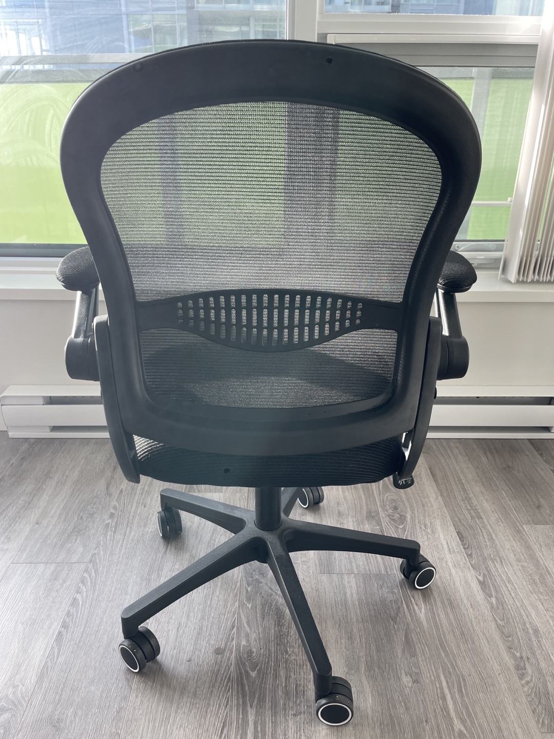 Black Mesh Office Chair - photo 3