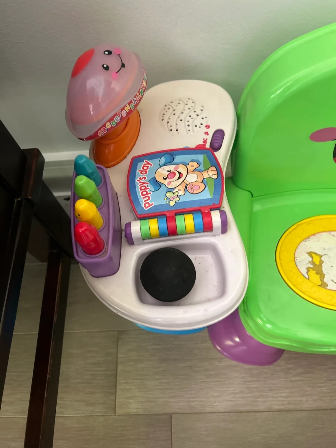 Fisher-Price Laugh & Learn Chair & Table image indicator(2)