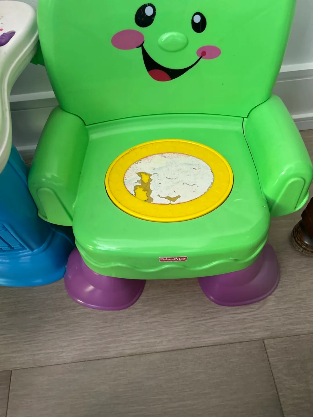 Fisher-Price Laugh & Learn Chair & Table image indicator(3)