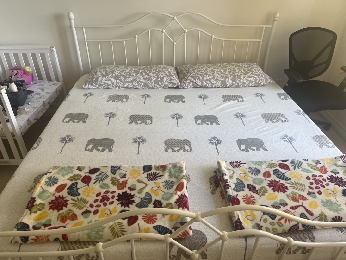 Move out sale Douglas king size mattress
