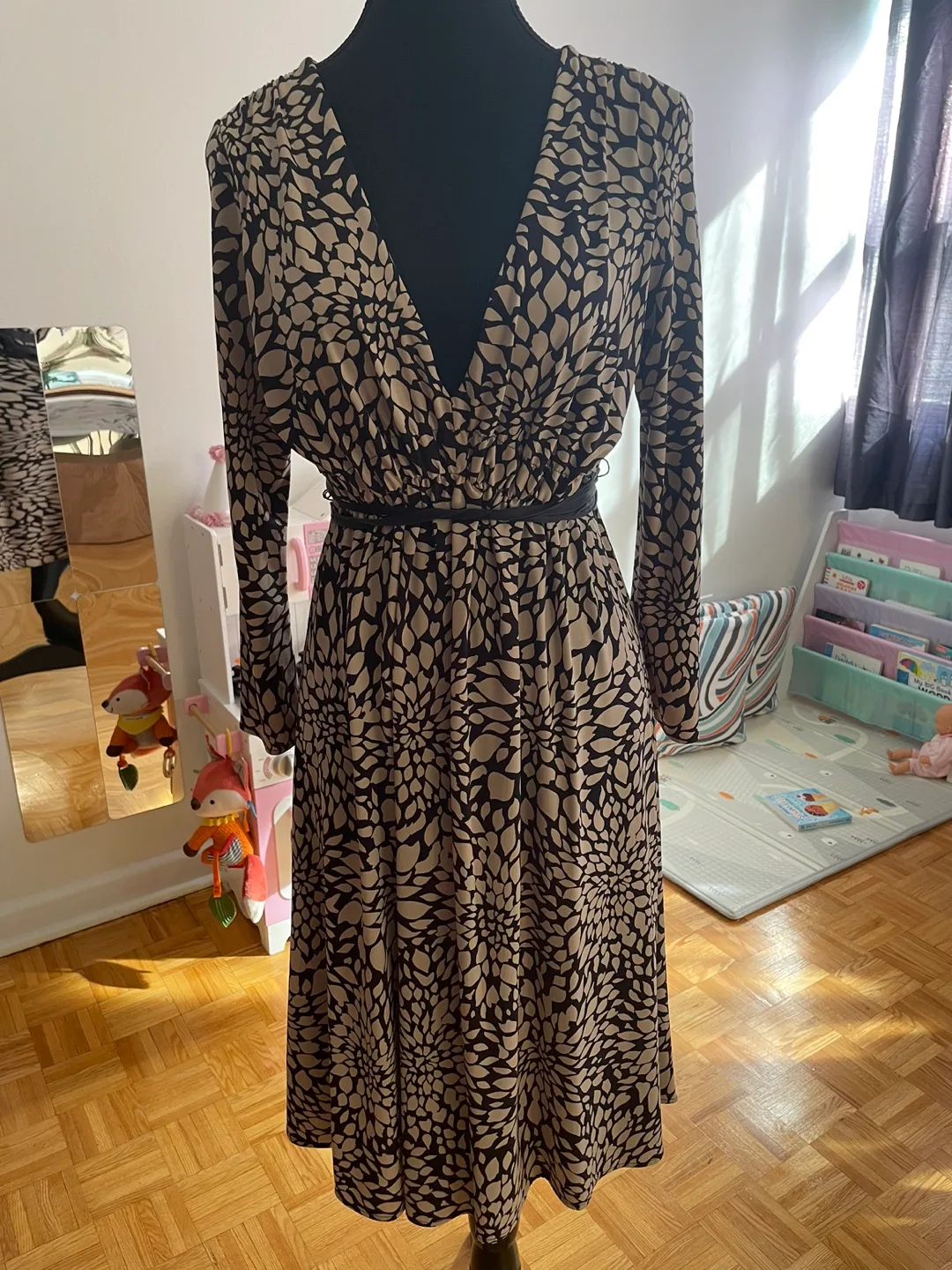 Black and beige floral print dress thumbnail