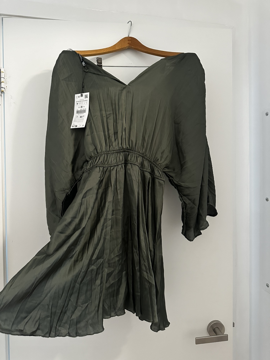 Zara Green Satin romper - photo 2