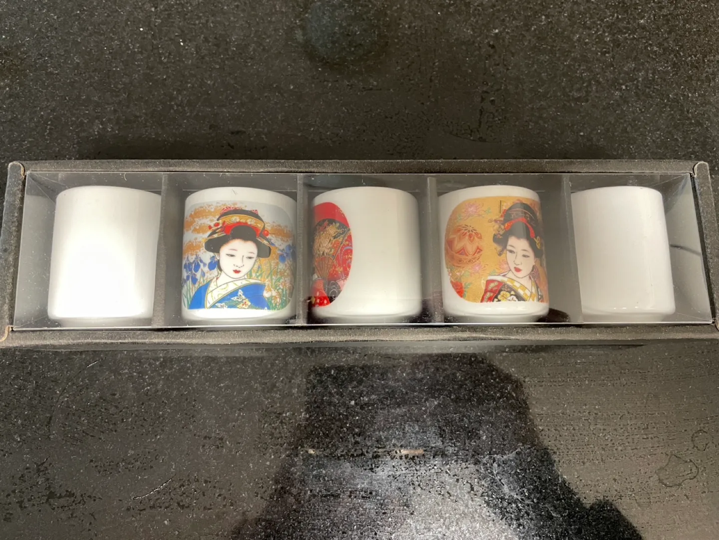 Set of 4 Japanese sake shot glass thumbnail