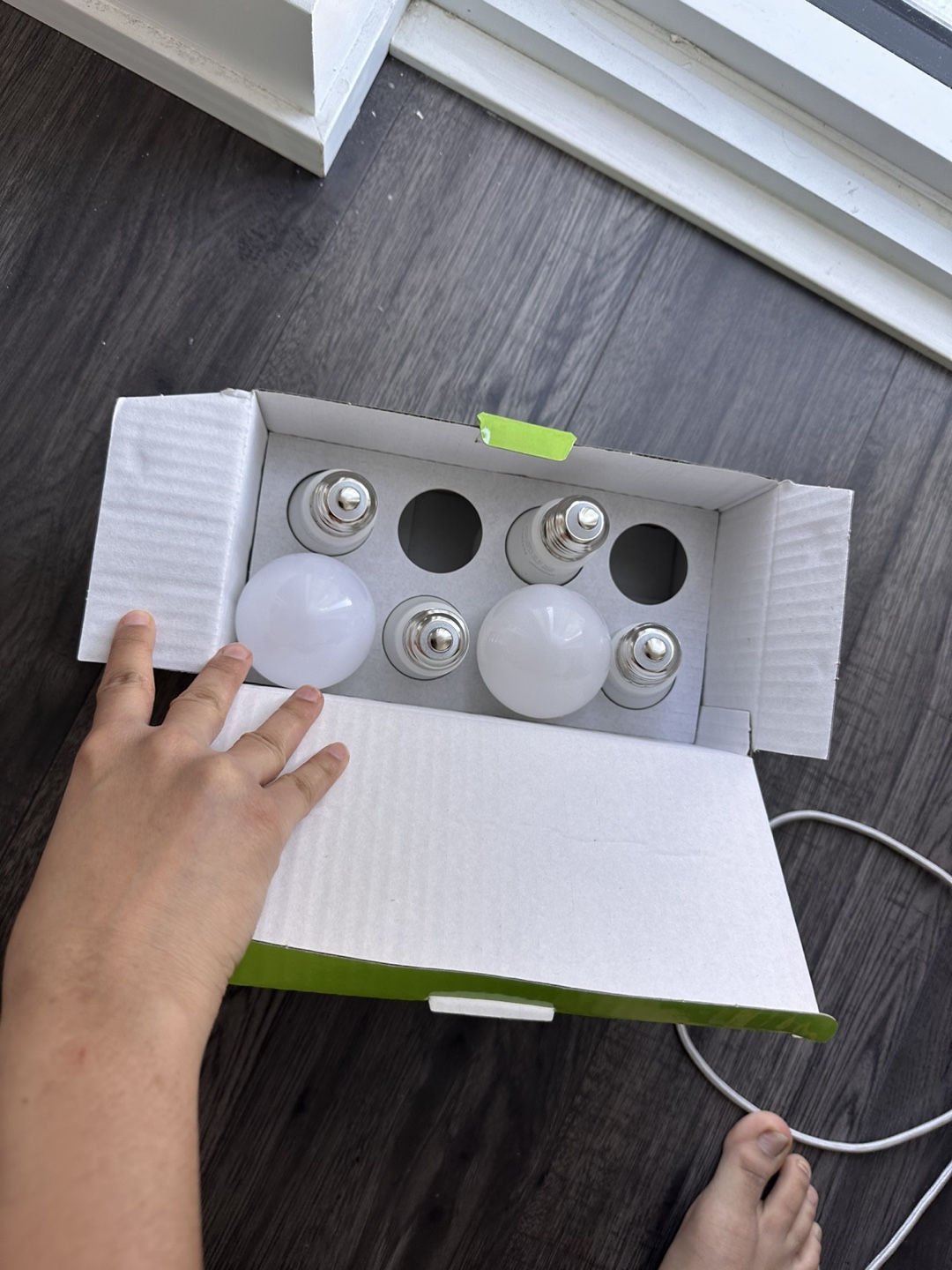 (6 Never used bulbs) from 8-pack Lumis LED A19 Light Bulbs - photo 2