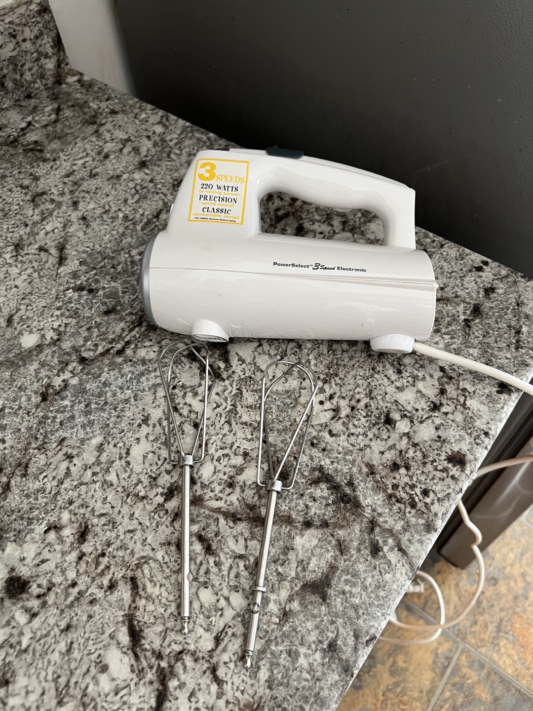 3 Speed Electronic Hand Mixer