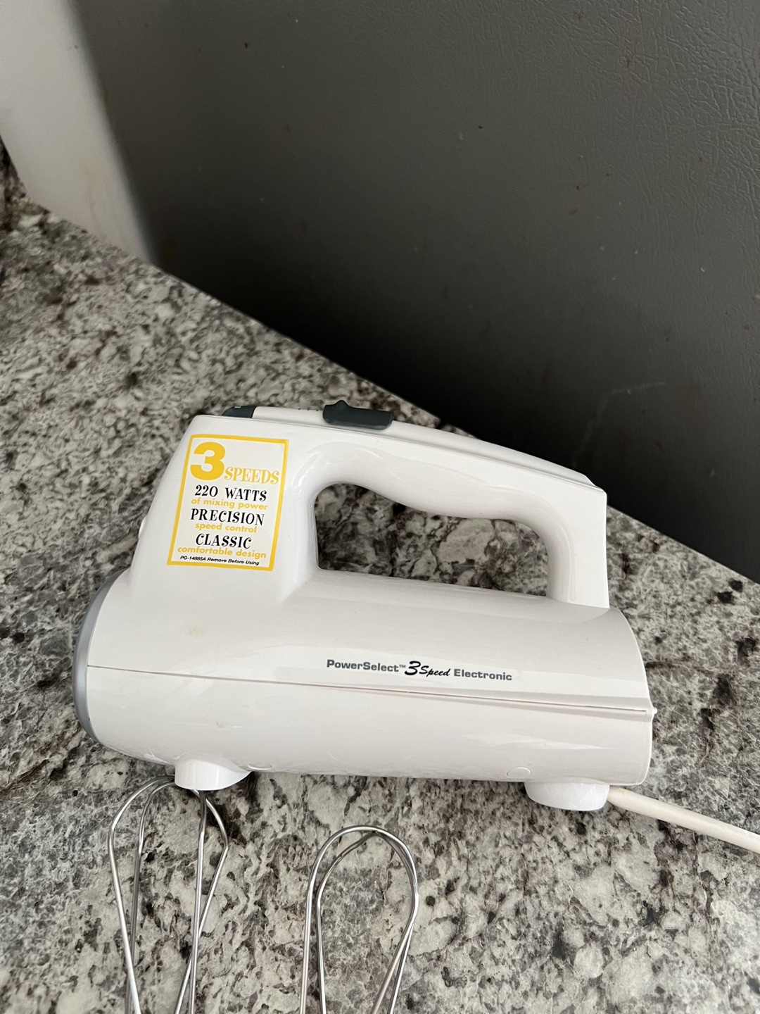 3 Speed Electronic Hand Mixer - photo 2