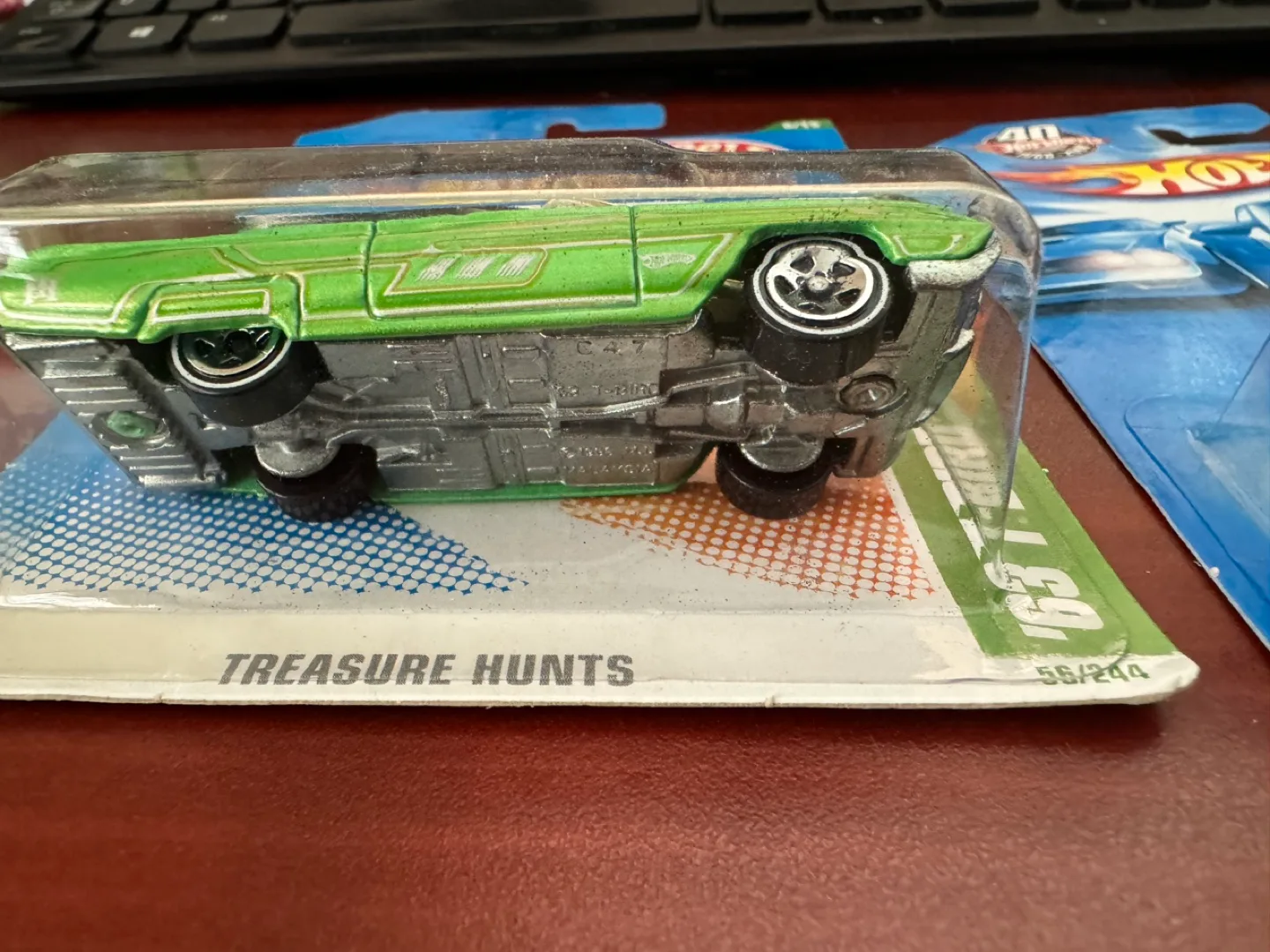 HOT WHEELS TREASURE HUNT ‘63 T BIRD AND 16 ANGELS DIECAST MINT image indicator(4)