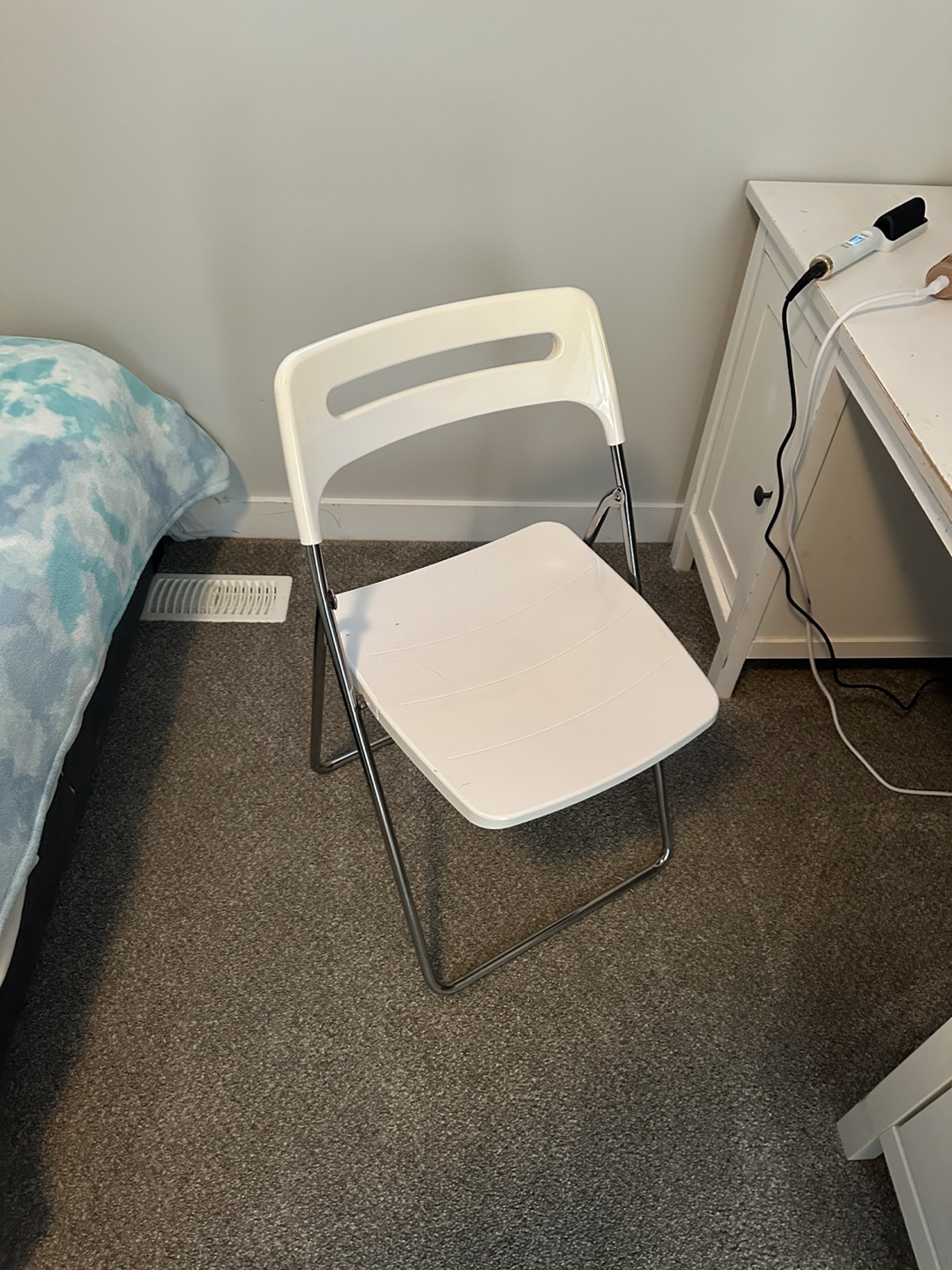 Desk and chair - photo 3