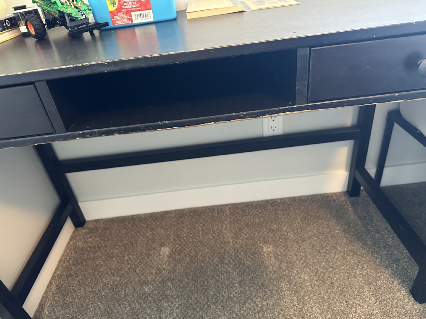 Black Desk and Chair - photo 3