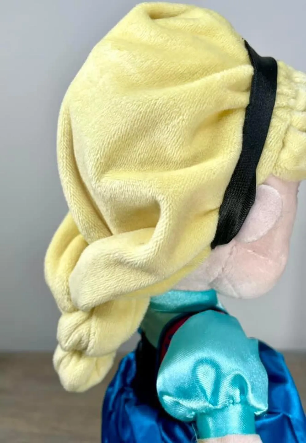 DISNEY STORE EXCLUSIVE  FROZEN 13” Baby Elsa Princess Doll image indicator(3)