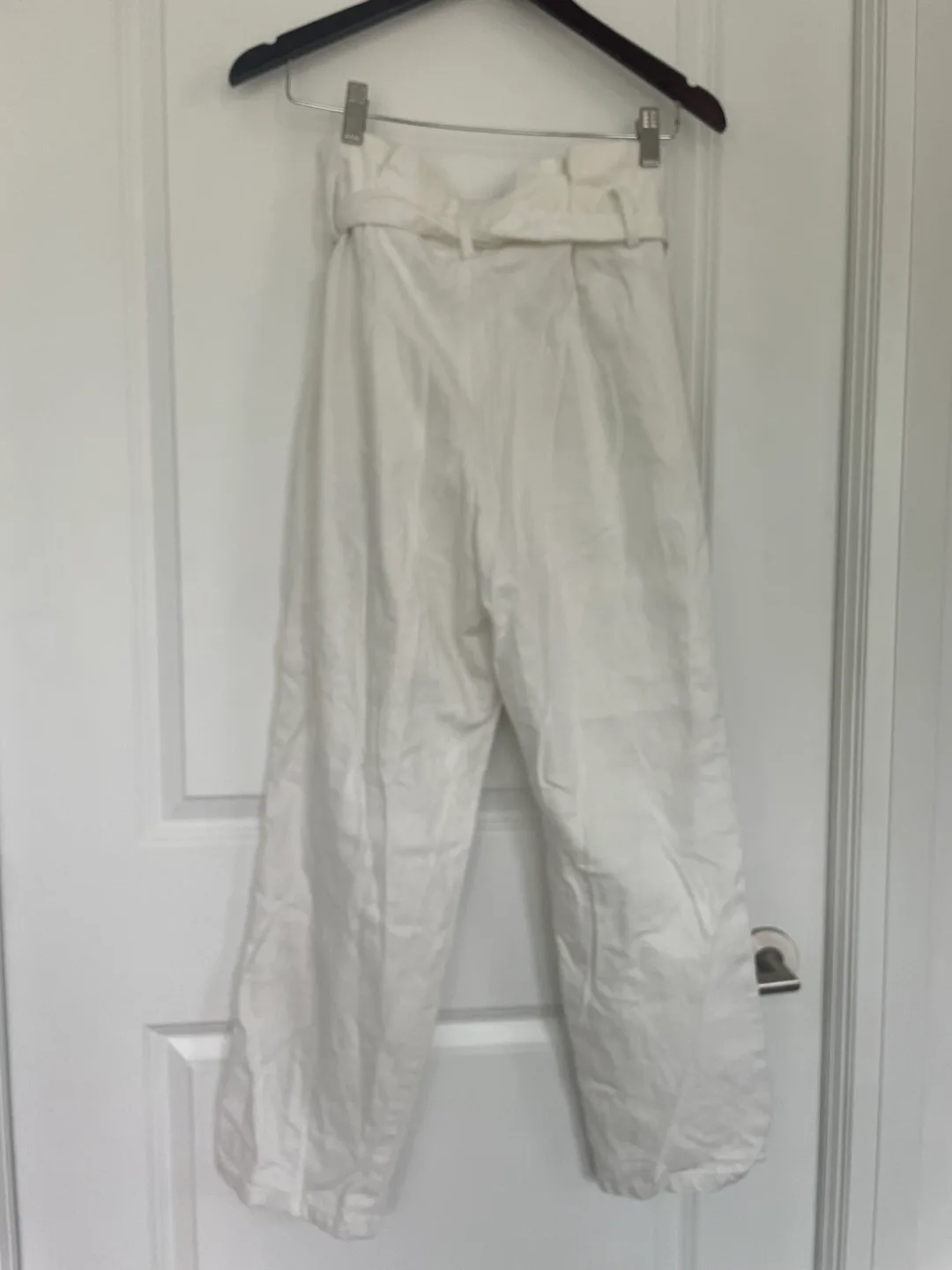 White High Waisted Paperbag Pants image indicator(3)