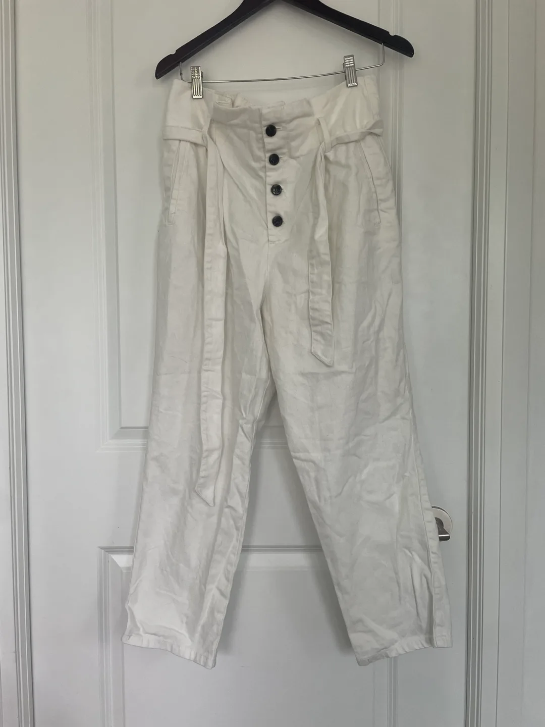 White High Waisted Paperbag Pants image indicator(2)