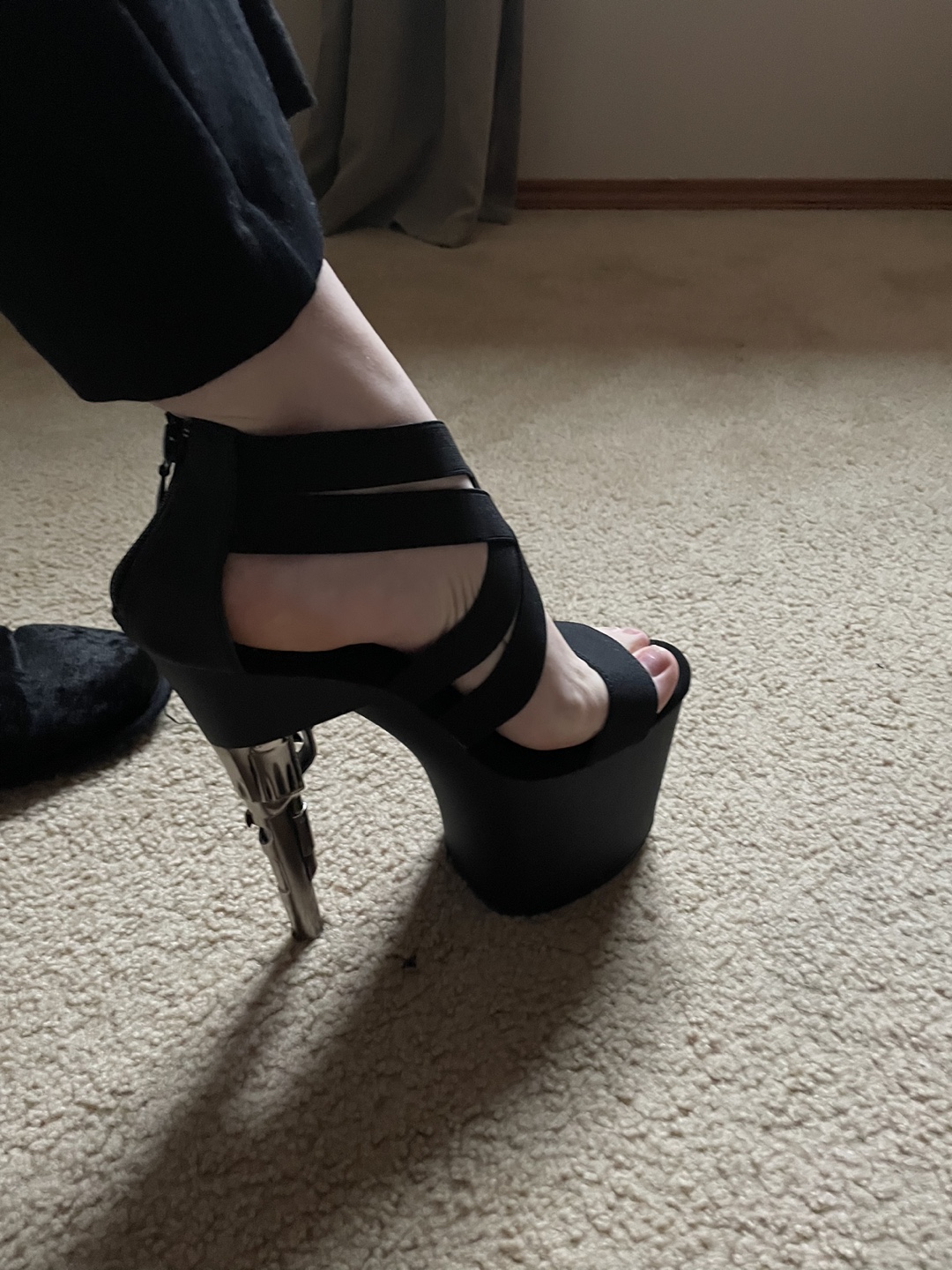 Pleaser Bond Girl 769 Black Pistol Heel Size 10 - photo 4