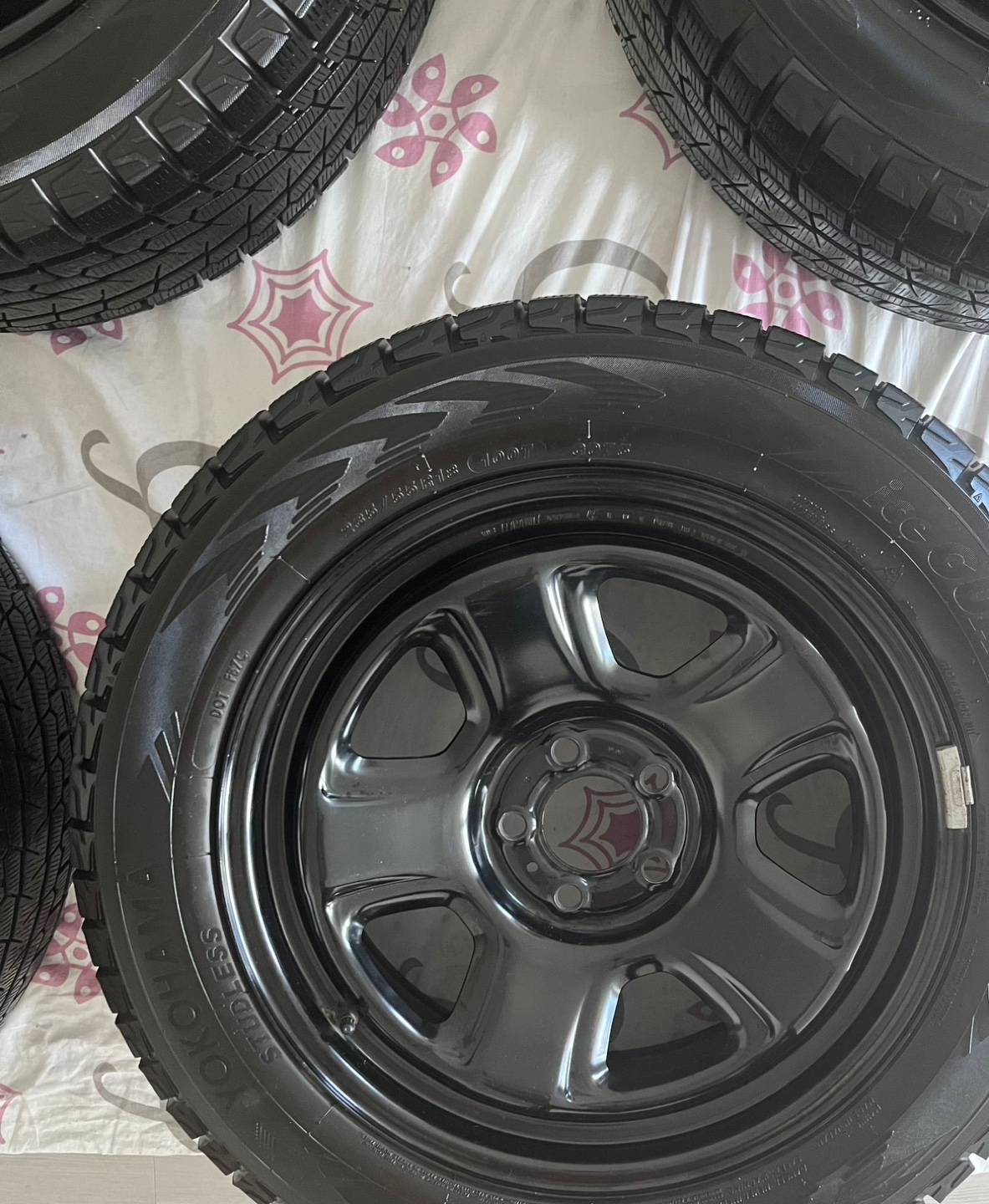 Set of 4 Yokohama Winter Tires - photo 4