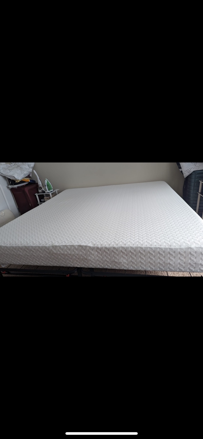 Zinus Ultima 8-inch Memory Foam Mattress-King size - photo 3