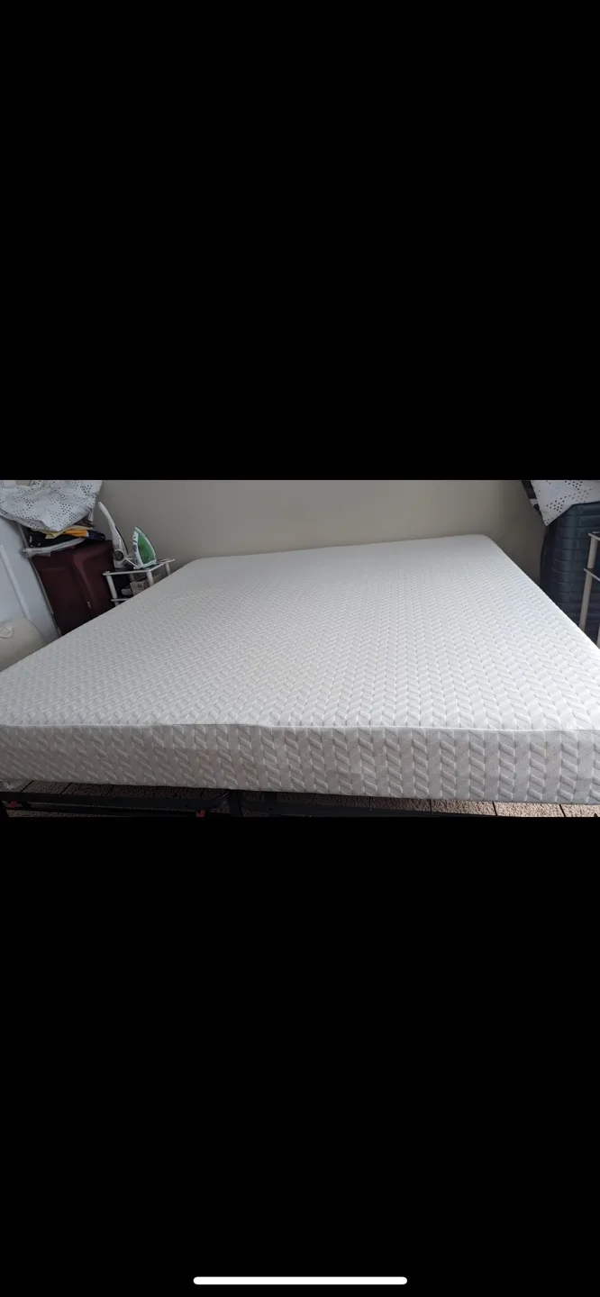 Zinus Ultima 8-inch Memory Foam Mattress-King size image indicator(3)