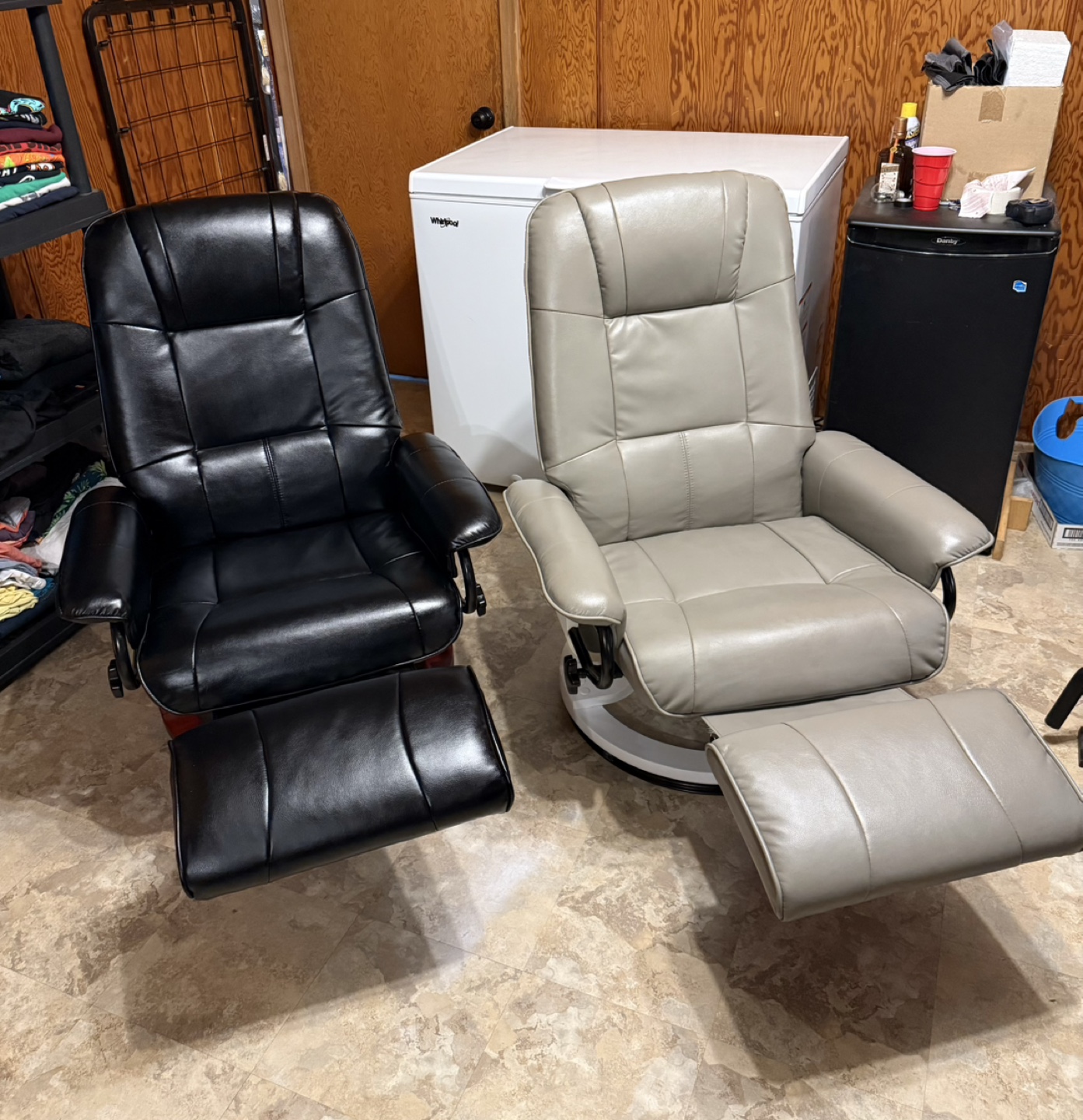 Twin Swivel Recliner Chairs - photo 2