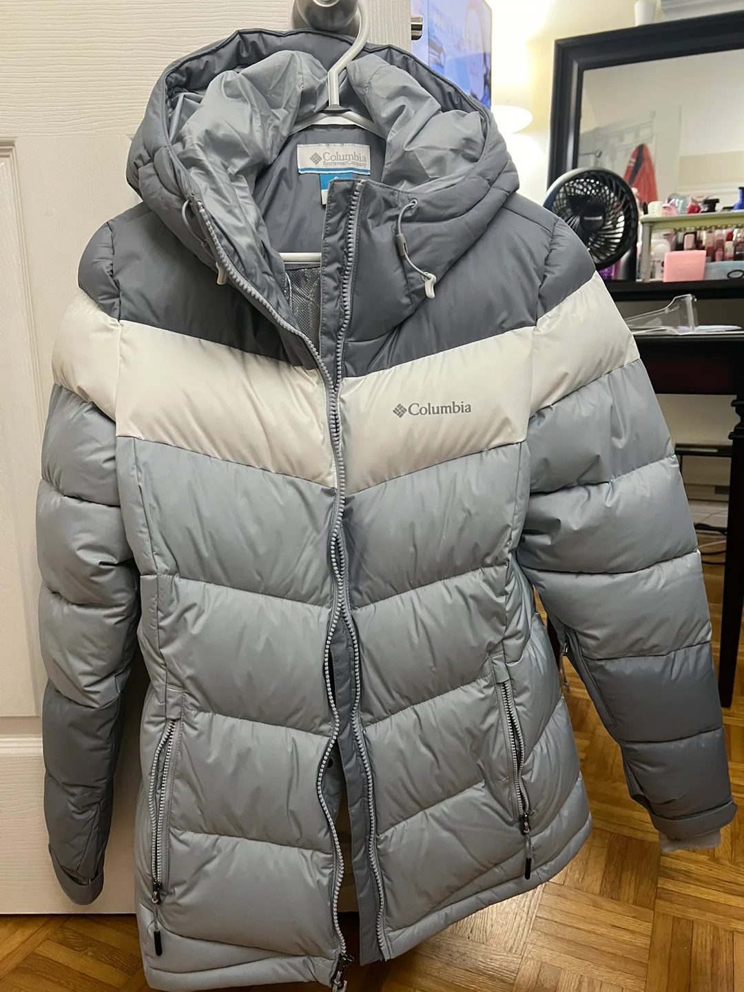 Columbia Women's Puffer Jacket thumbnail