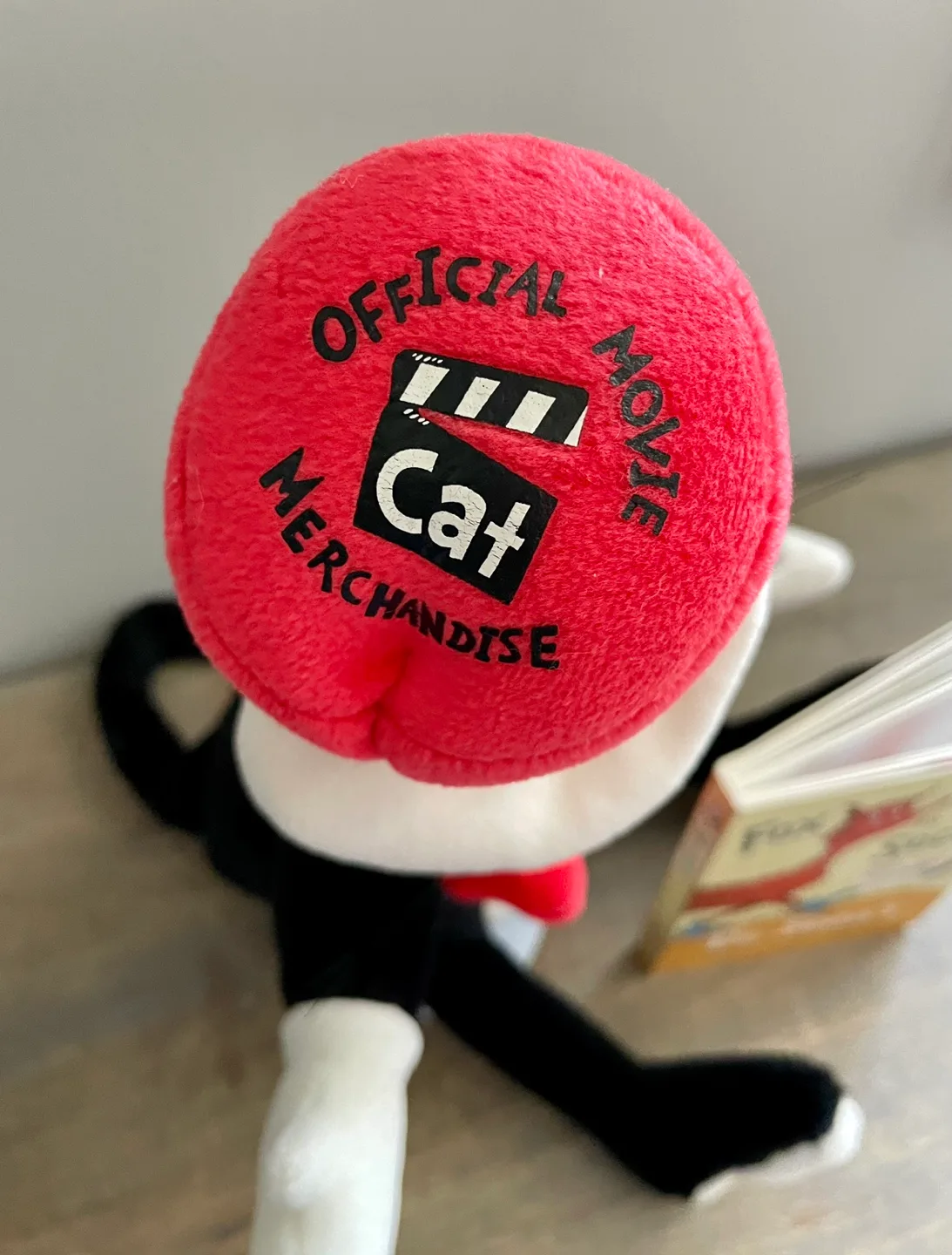 DR SUESS - 17” ‘Cat In The Hat’ Plush Hand Puppet & Board Book image indicator(3)