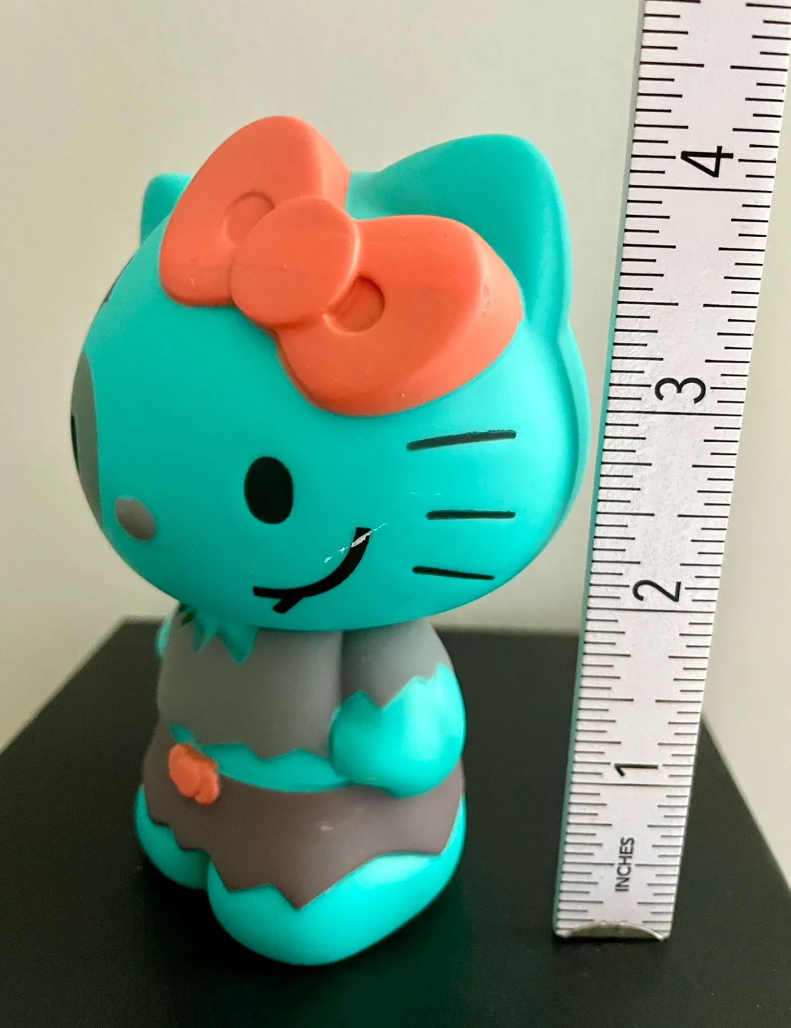Funko 2013 Halloween Exclusive Sanrio Hello Kitty Zombie Figure image indicator(4)