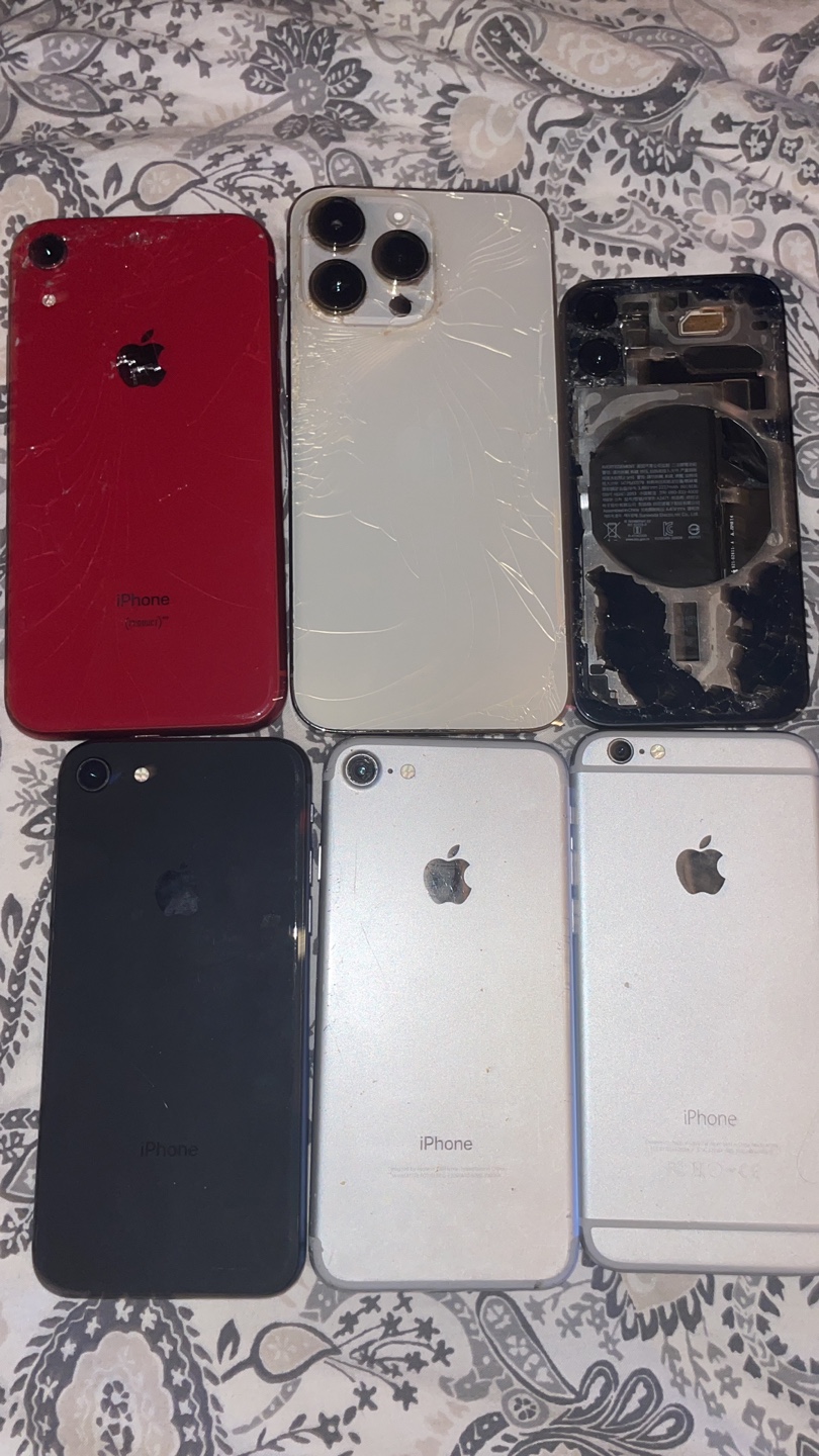 Lot of iPhones for Parts - photo 2