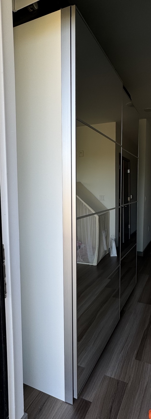 IKEA Pax - White mirrored sliding door closet - photo 3