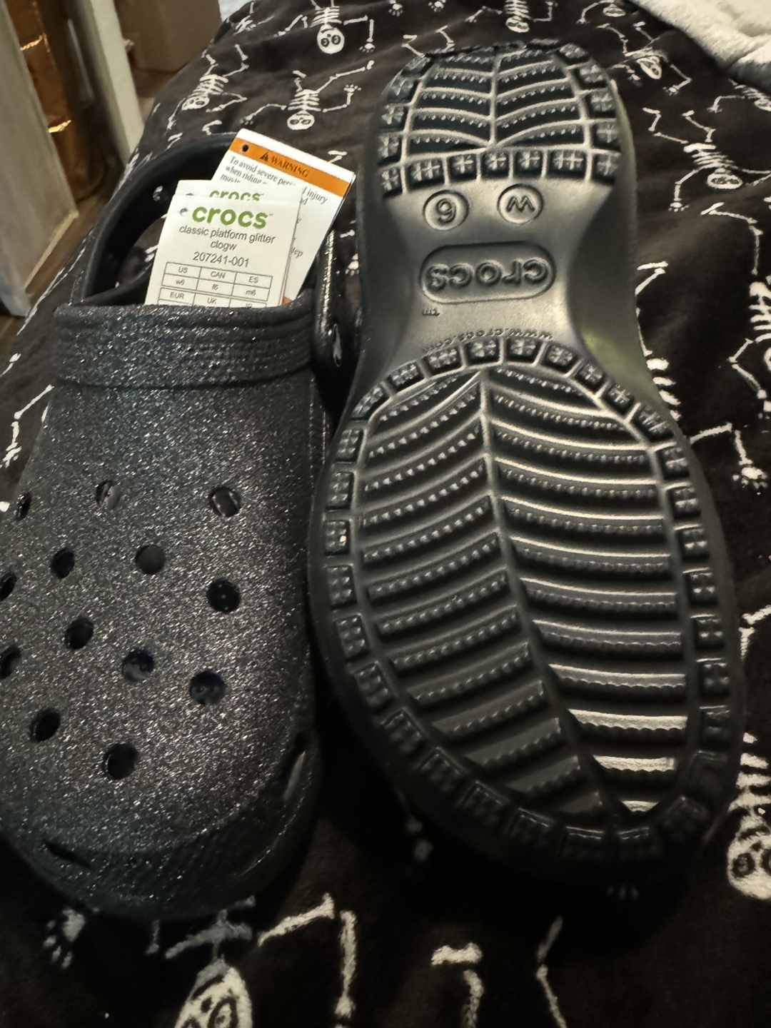 final price! Crocs Classic Platform Glitter Clogs - Black - photo 4