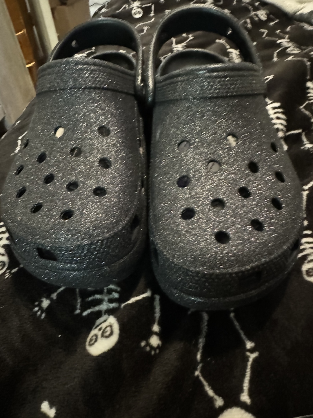 final price! Crocs Classic Platform Glitter Clogs - Black - photo 2