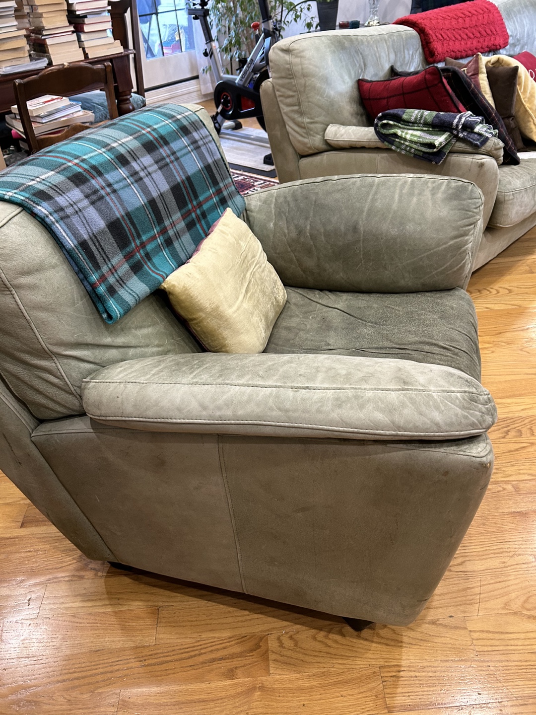 Leather Sofa and Armchair Set - photo 2