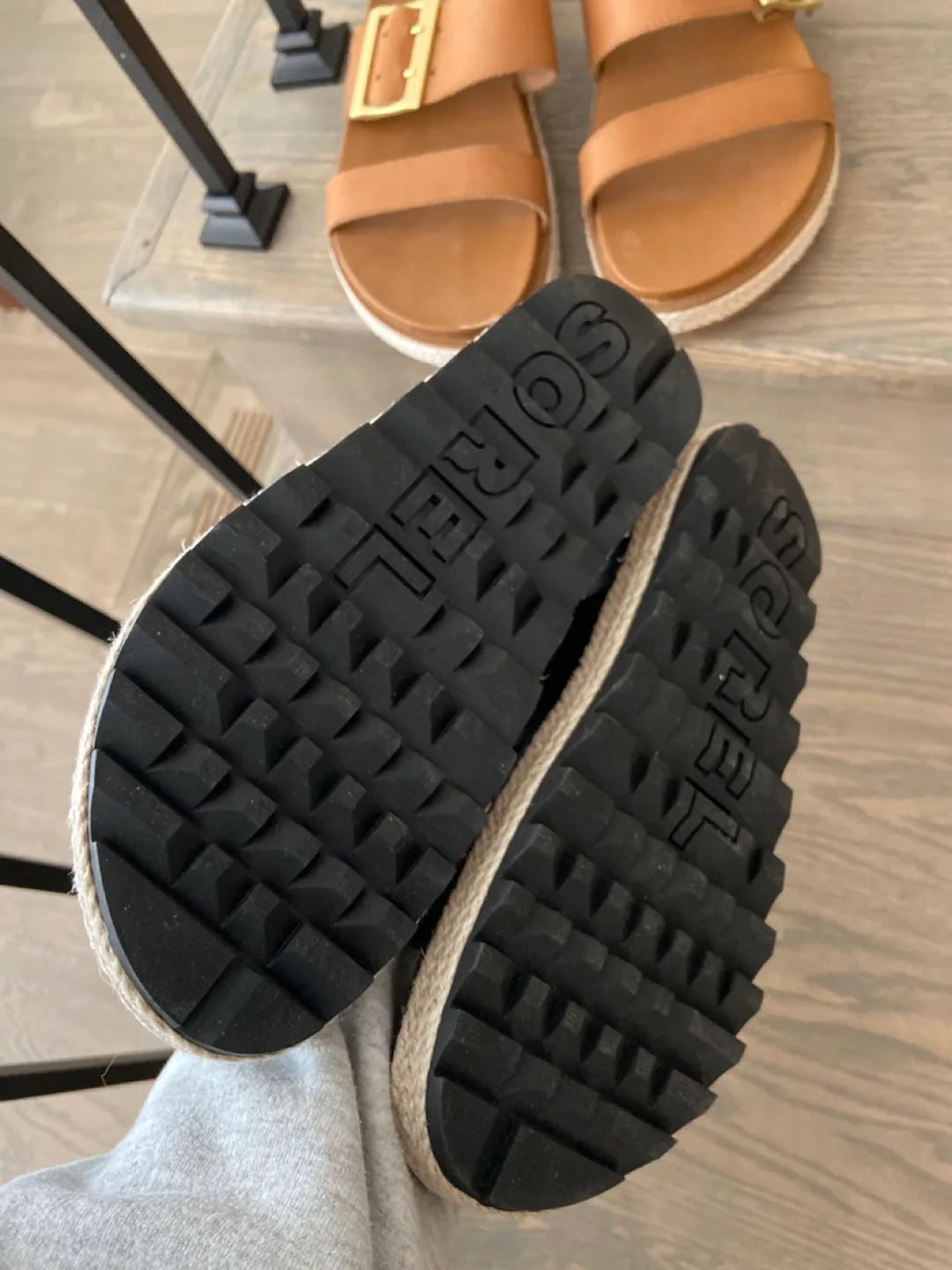 Sorel Black Buckle Sandals Never Worn Brand new image indicator(2)