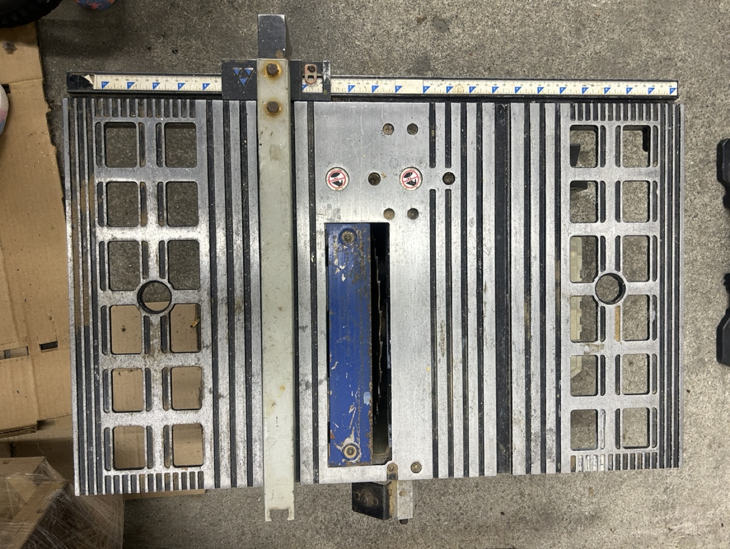 Delta Shopmaster Table Saw - photo 4