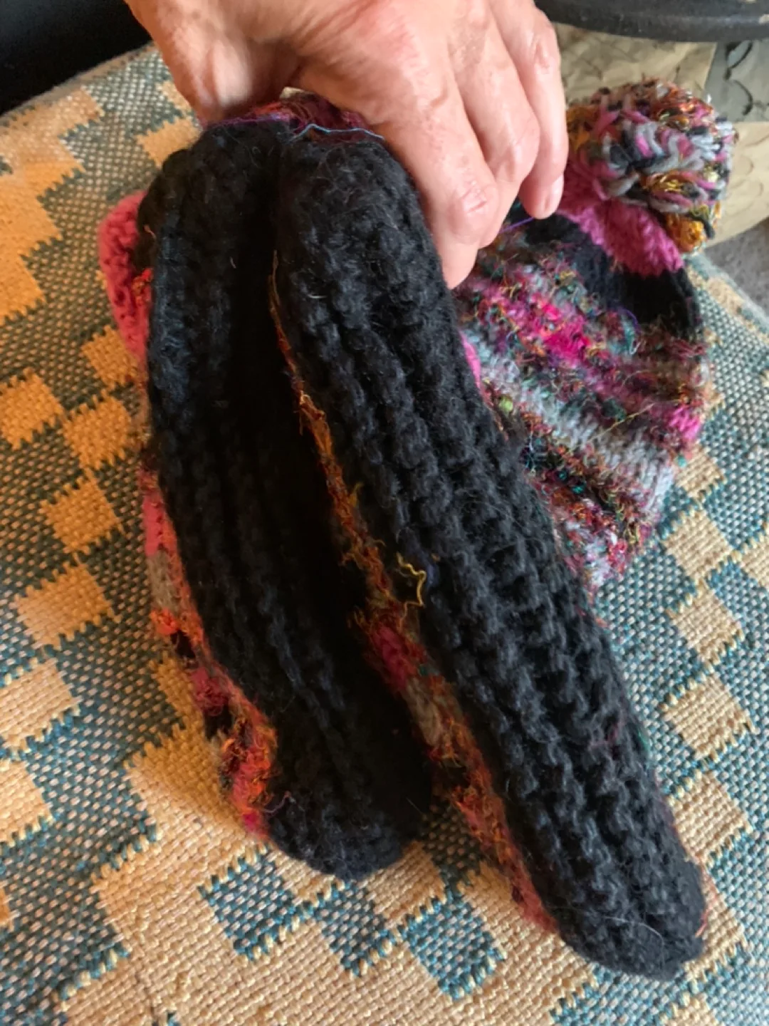 Ark Knitted Hat and Slippers Set image indicator(6)