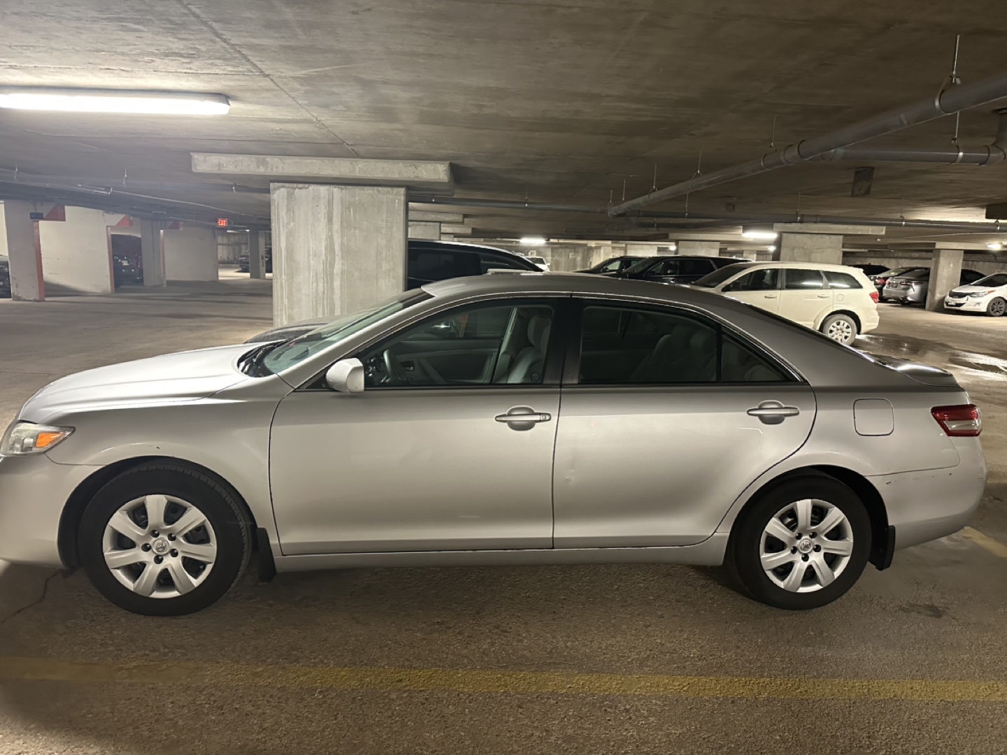 Toyota Camry 2011 - photo 2