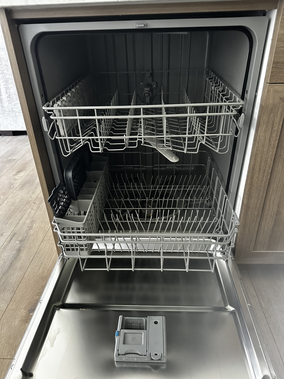 Samsung Dishwasher - photo 3