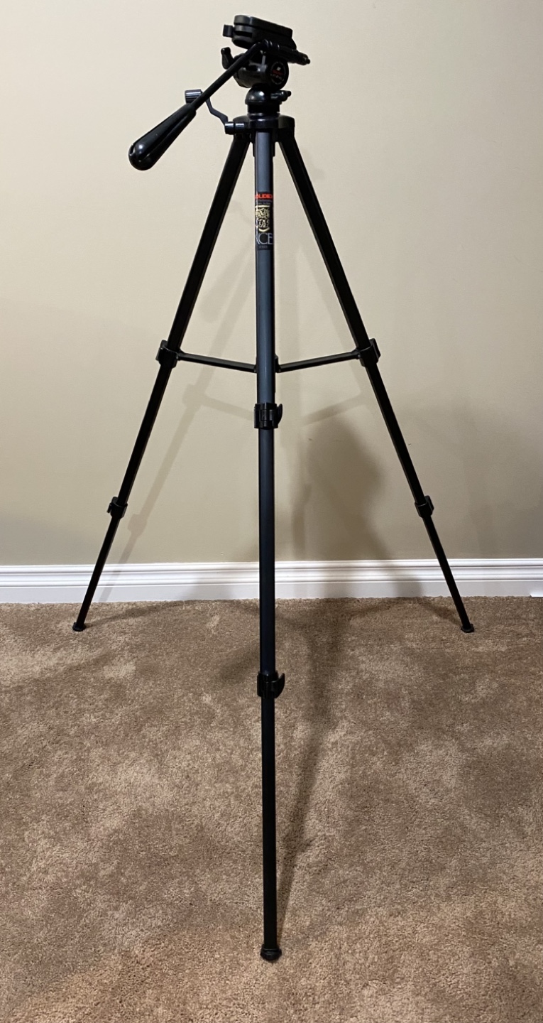 Aluminum tripod with case - photo 2
