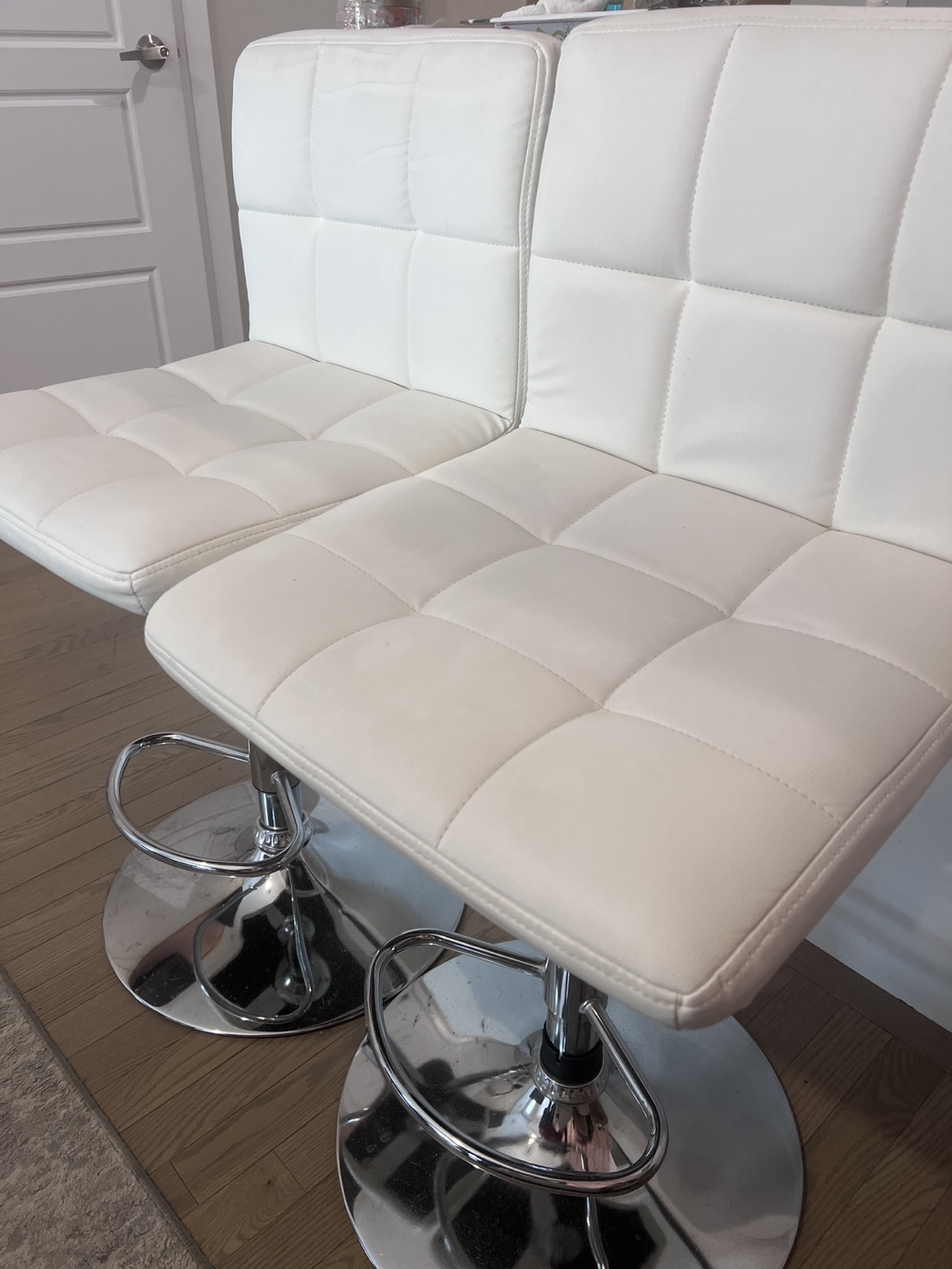 2 White Bar Stools - photo 2