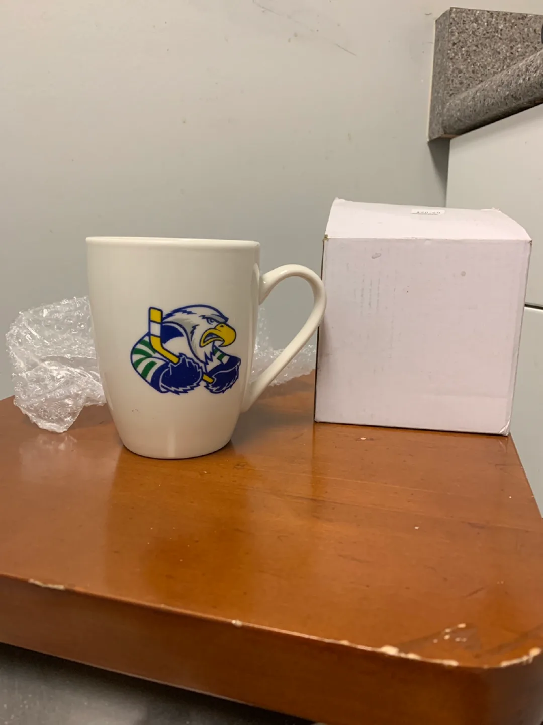 Eagle Hockey Mug image indicator(2)