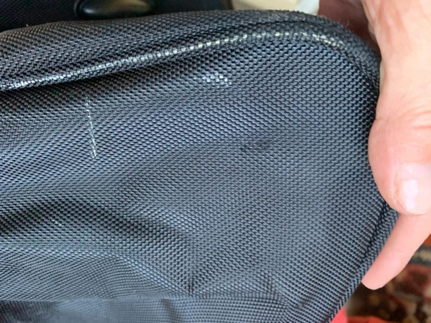 SwissGear Black Carry-on Duffle Bag with Lock image indicator(10)