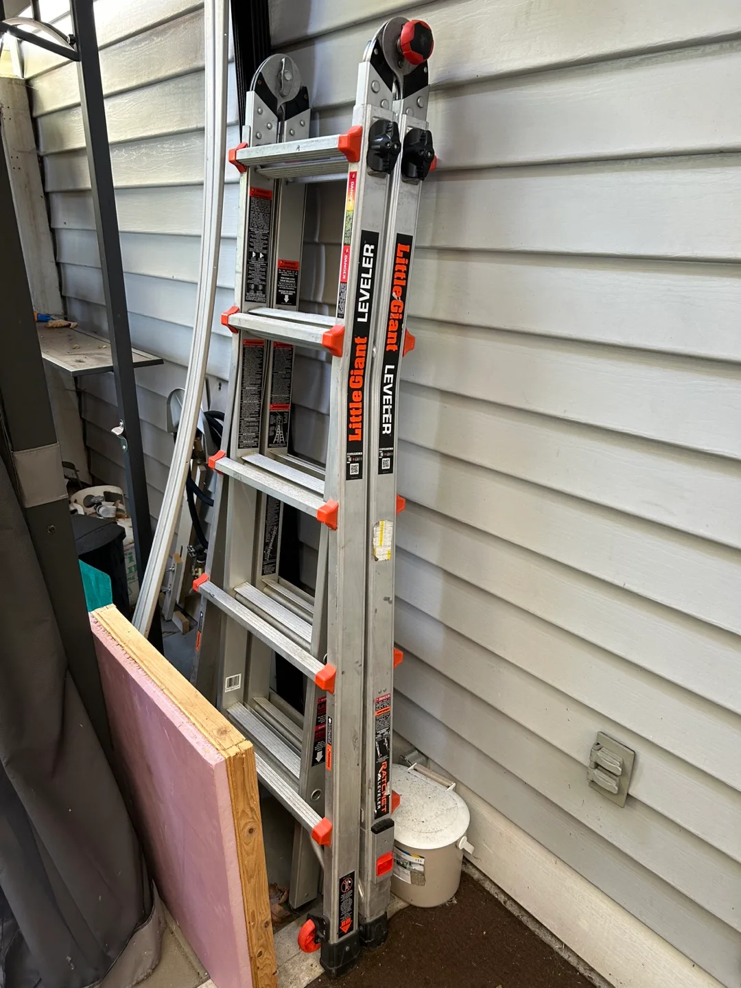 Little Giant M22 Ladder thumbnail