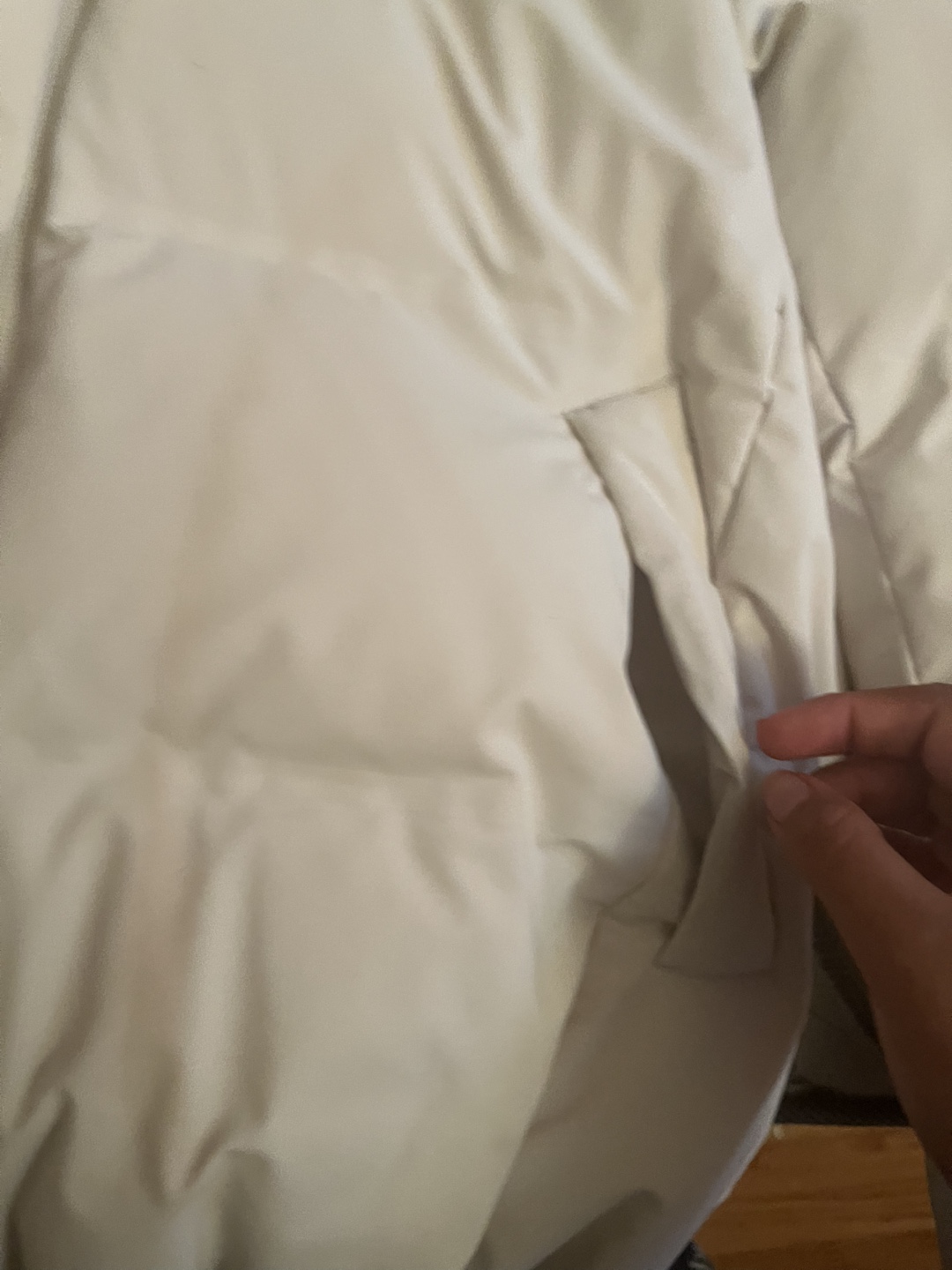 Uniqlo White Puffer Jacket - photo 4