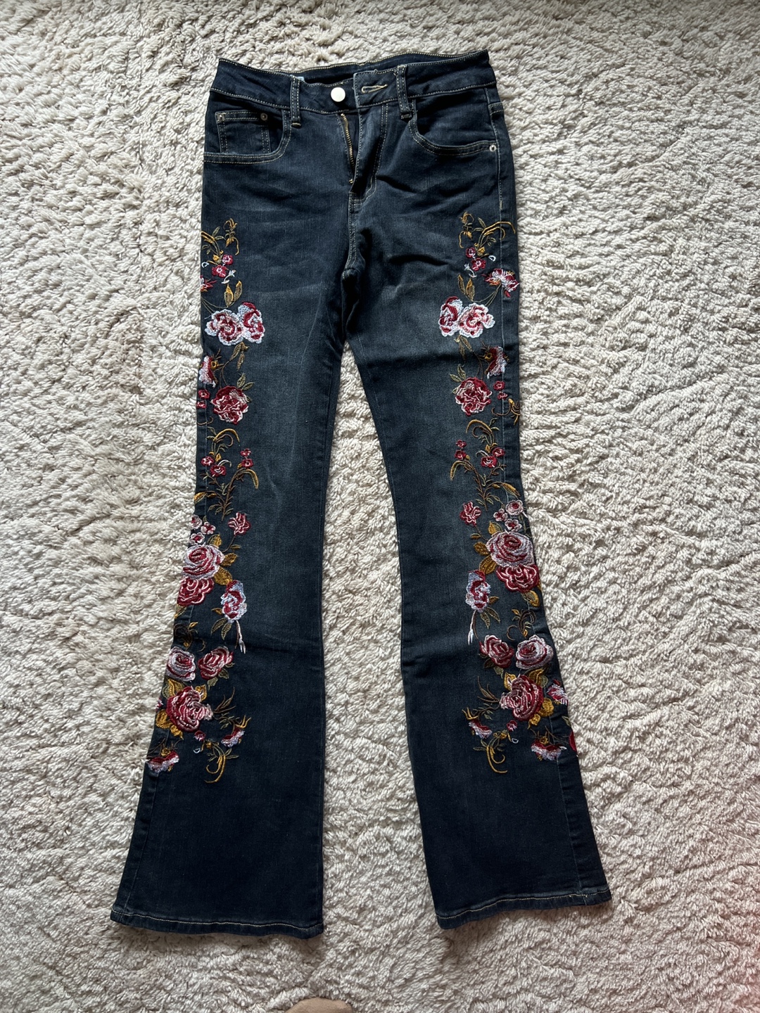 Floral Embroidered Flare Jeans - 4 pairs - photo 4