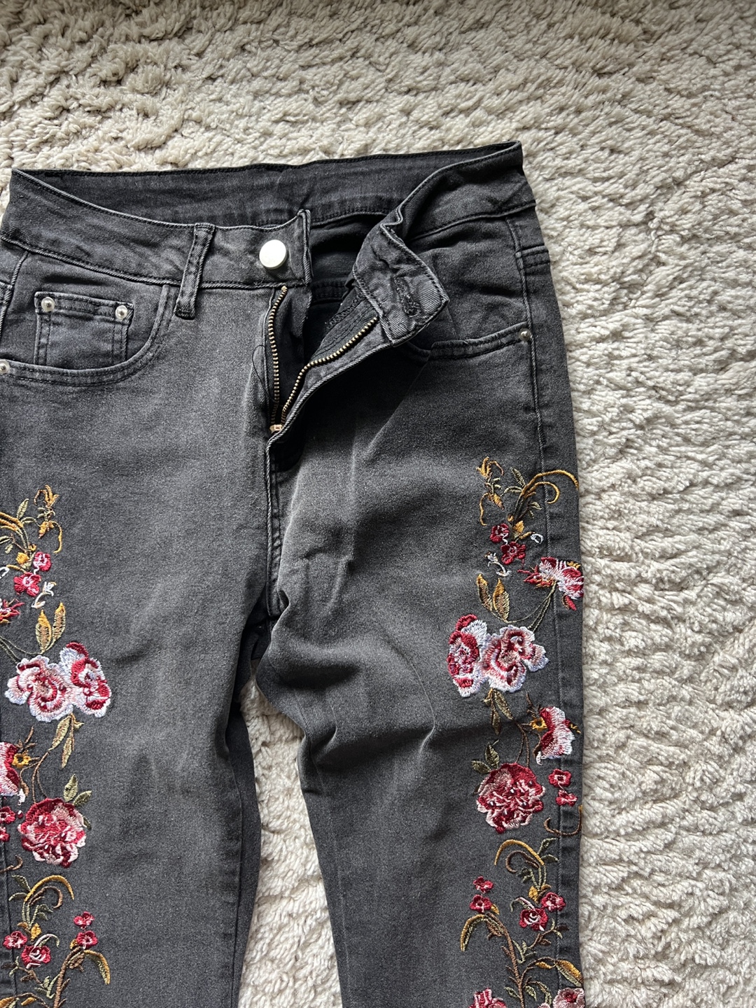 Floral Embroidered Flare Jeans - 4 pairs - photo 2