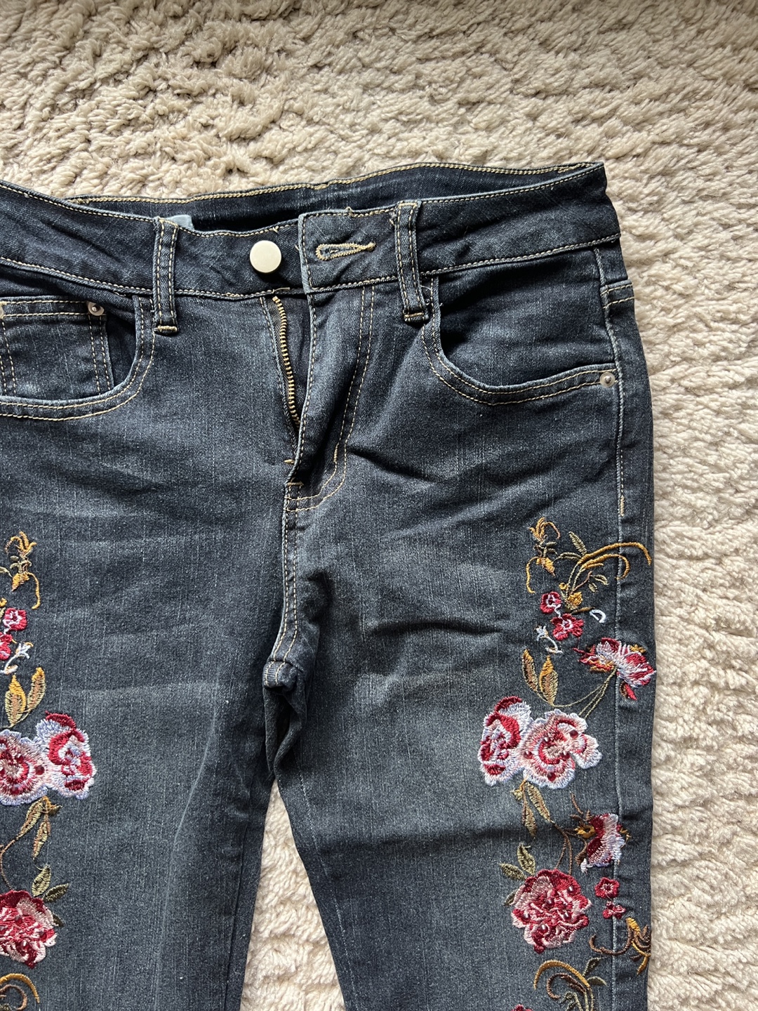 Floral Embroidered Flare Jeans - 4 pairs - photo 3