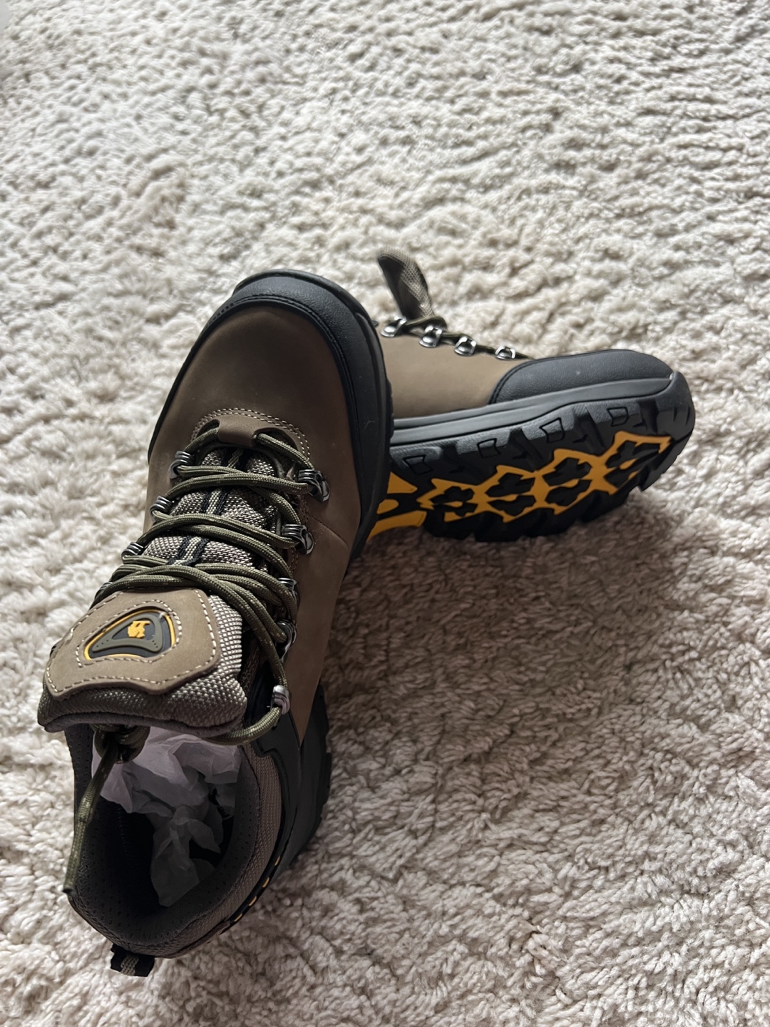 Brand New Camel Crown Hiking Boots Size 7.5 US