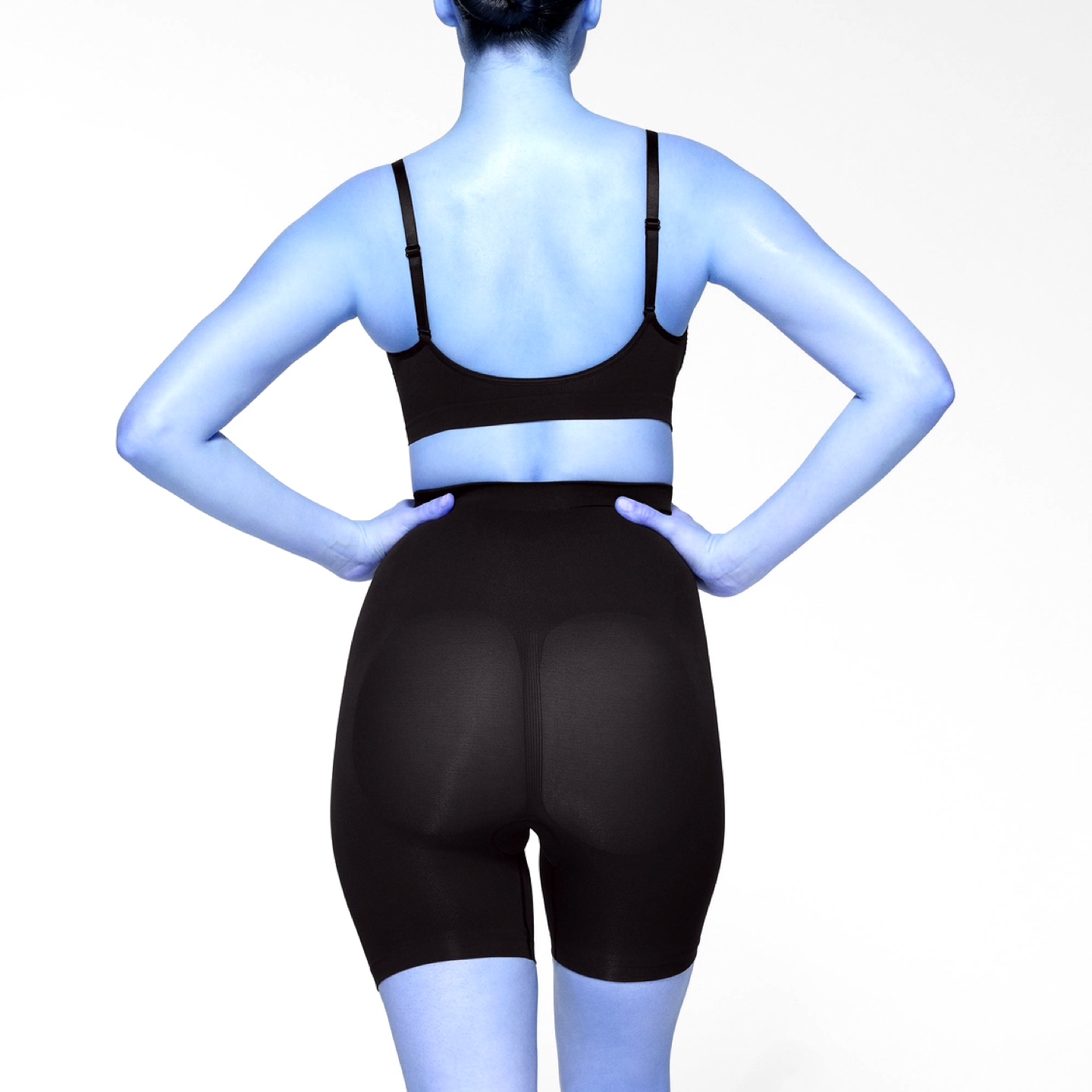 SKIMS Seamless Sculpt Mid Waist Mid Thigh Short - Size Small - photo 3