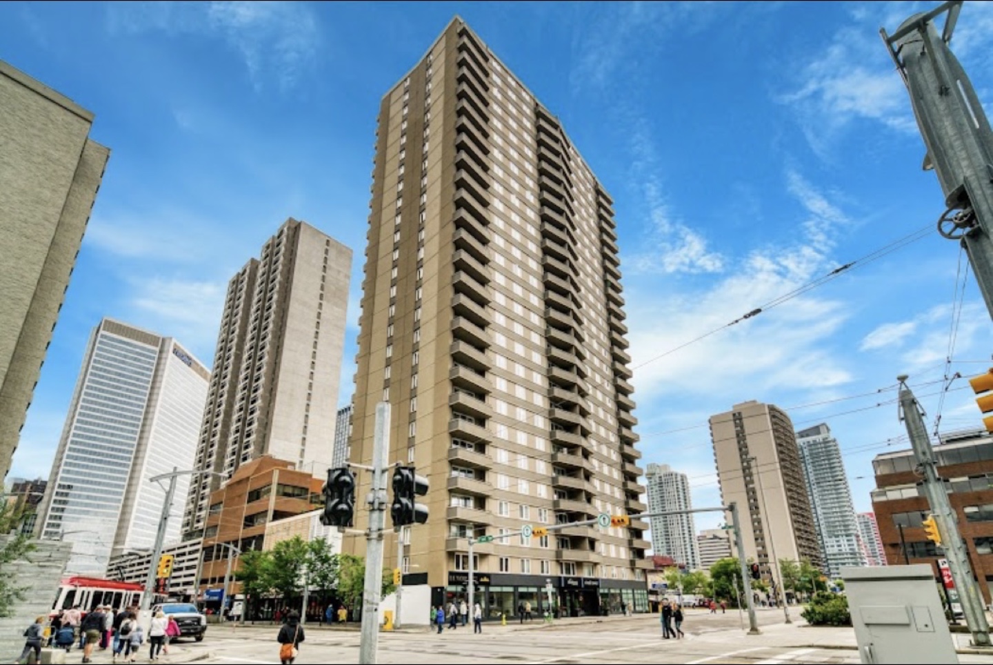 1 Bedroom Condo in Downtown Calgary