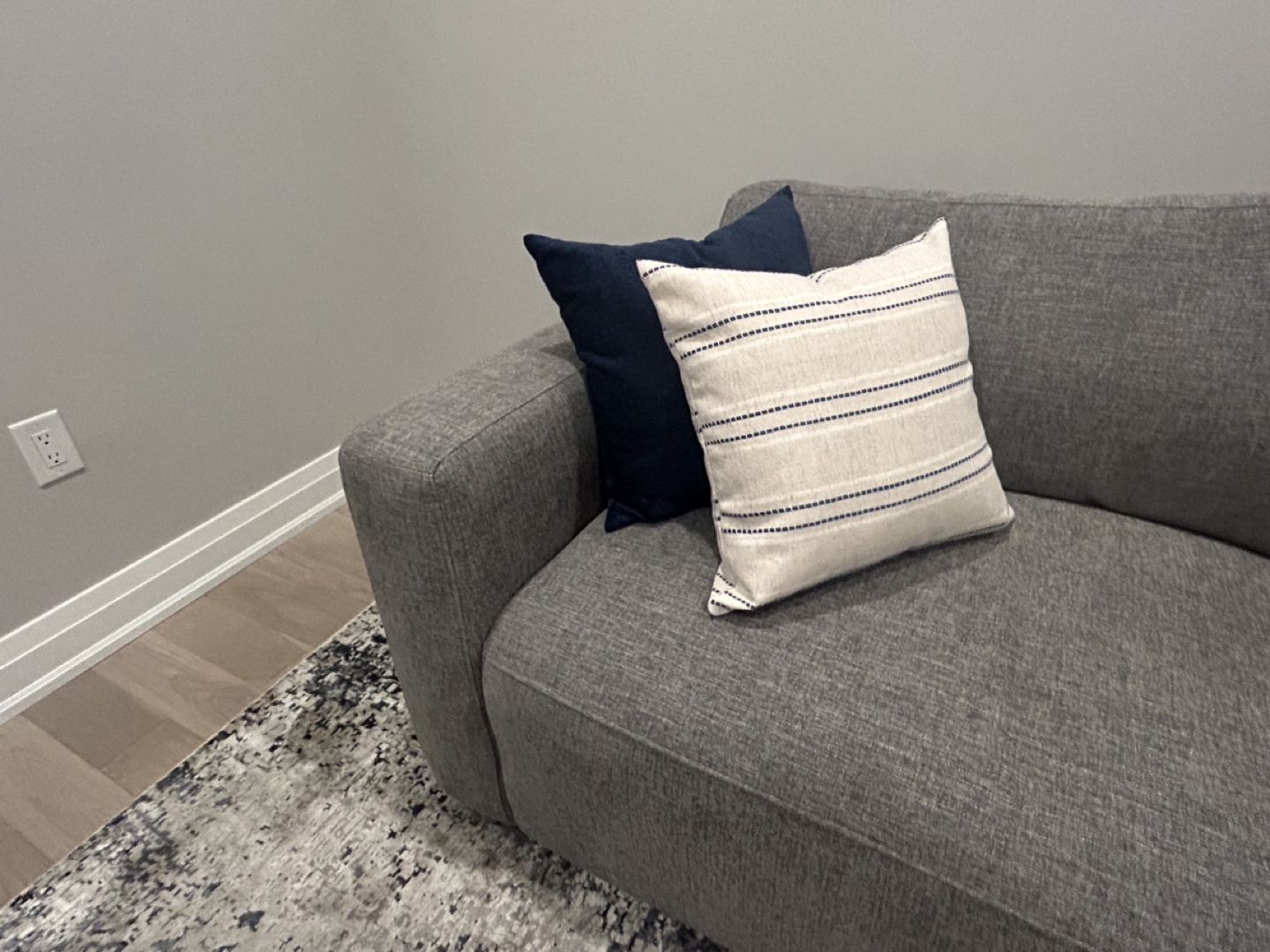 KORT & CO. Charcoal Grey Chenille Sofa - photo 4