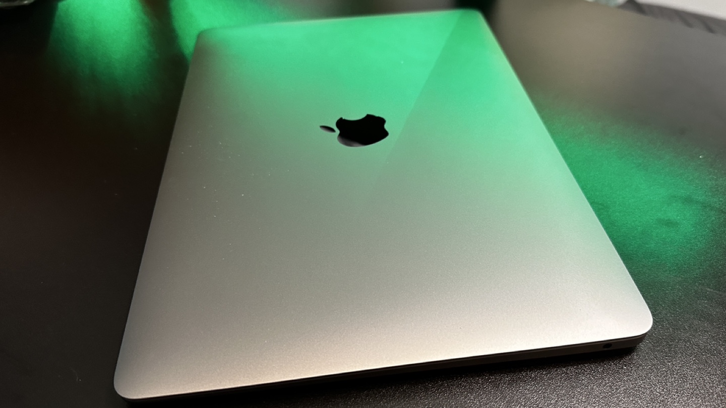 MacBook Air 13 inch - photo 4