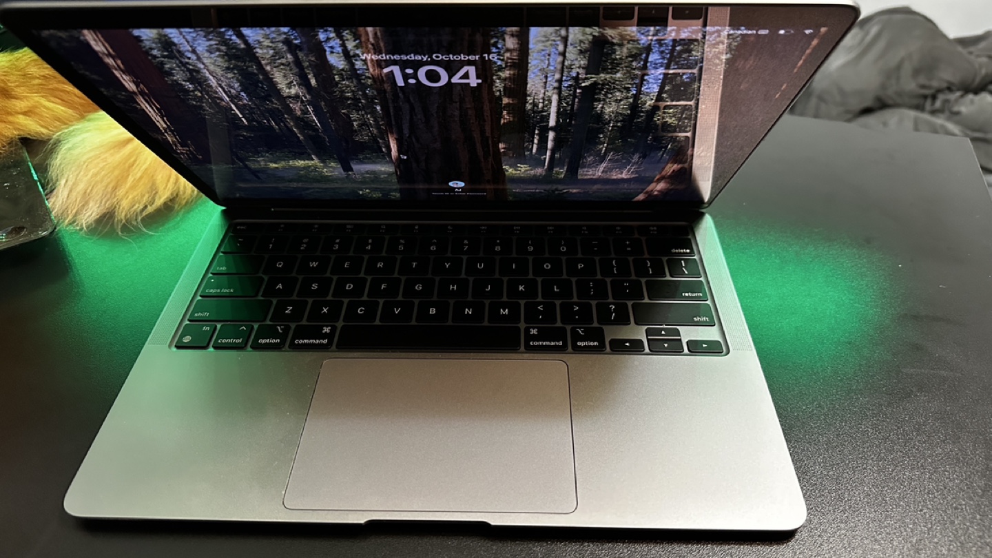 MacBook Air 13 inch - photo 2