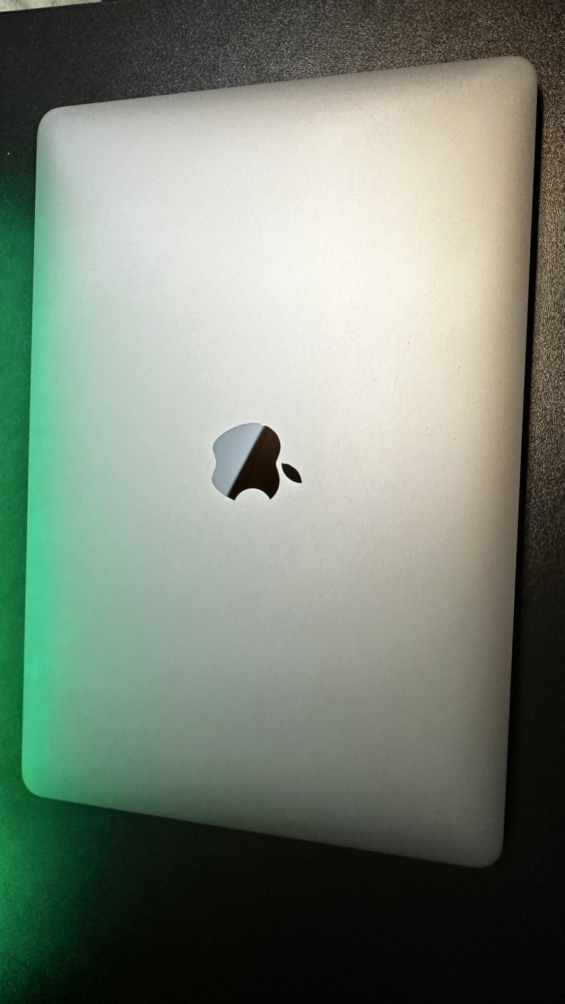 MacBook Air 13 inch - photo 3